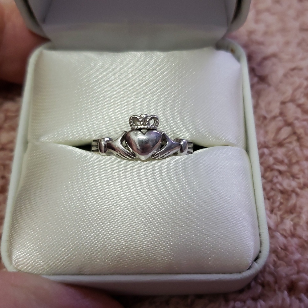 Sterling Silver Claddagh Ring with Crown